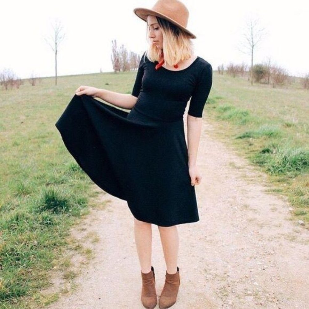 LuLaRoe Nicole Black Textured Skater Dress, XXS